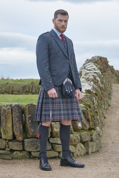 6 Yard Kilt - Outfit